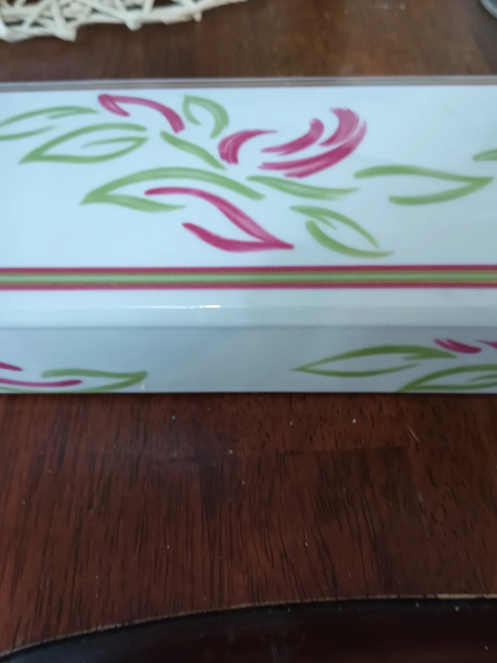 Decorative Leaf & Floral Ceramic Wall Plaque in White, Green & Pink
